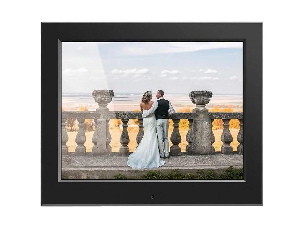 8" Slim Digital Photo Frame with Auto Slideshow (1024 X 768 Resolution, 4:3 Aspect Ratio)